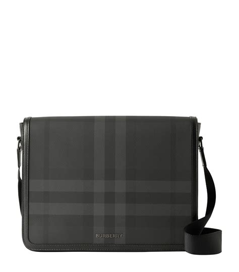 burberry messenger bag men black.